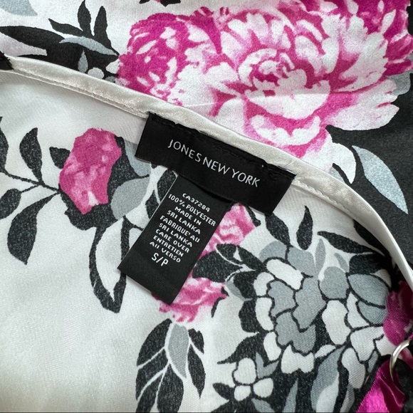 Floral Slip Cami 3/30 - Picture 3 of 6